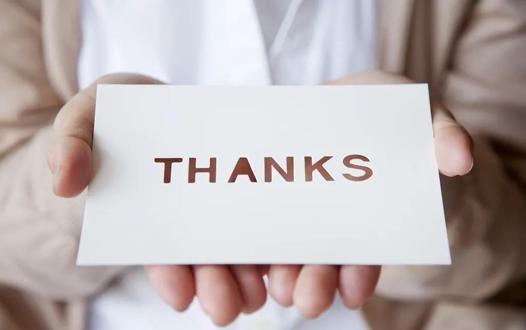 紙墨有聲，裁寄師恩丨開學(xué)季，親手將這份禮物送給老師吧！